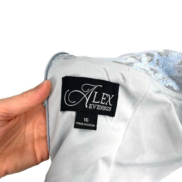 NEW Alex Evenings Embroidered Tulle Lace Fit & Flare Illusion Neckline gown maxi - Picture 7 of 11